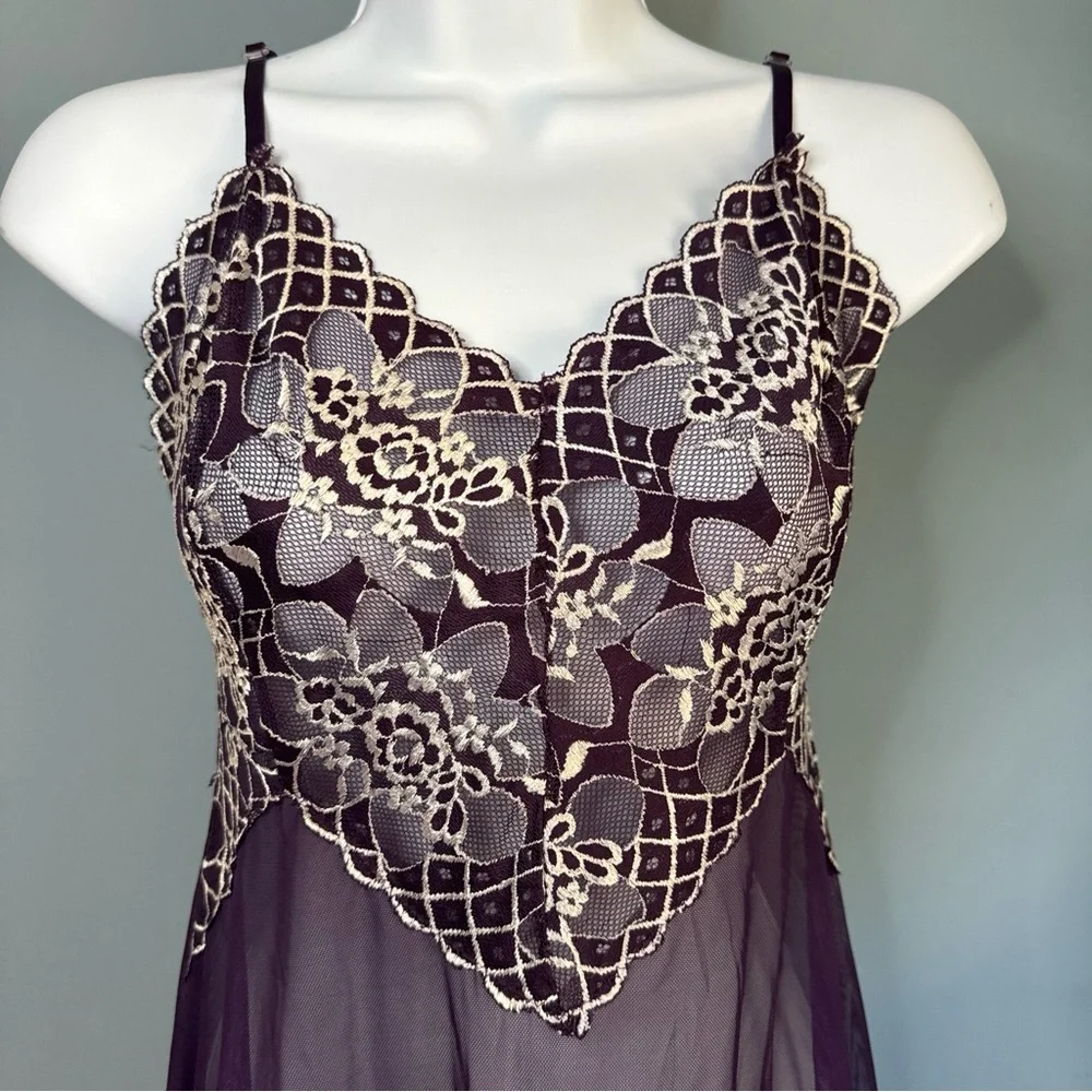 Purple Lace Ruffle Slip Nightie Nightgown Size F - Picture 2 of 6